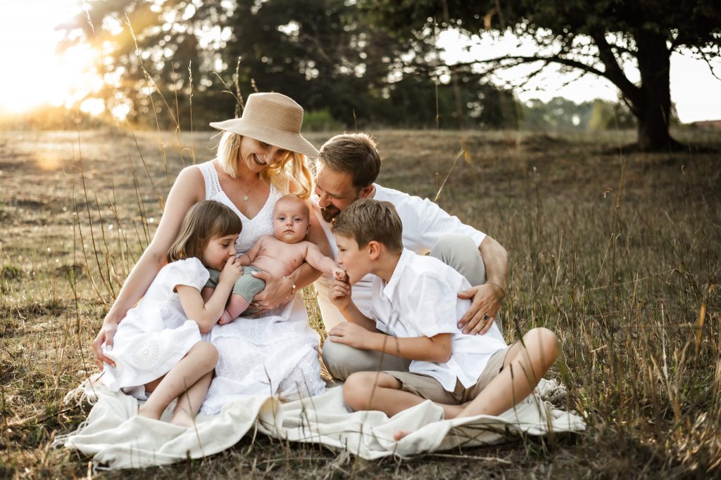 Familienfotos Familienfotografin in Nürnberg frohe Familie