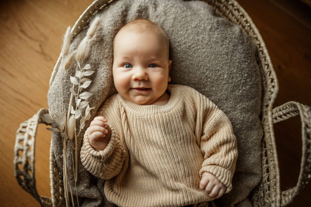 Babyfotos in Nürnberg Baby lächelt